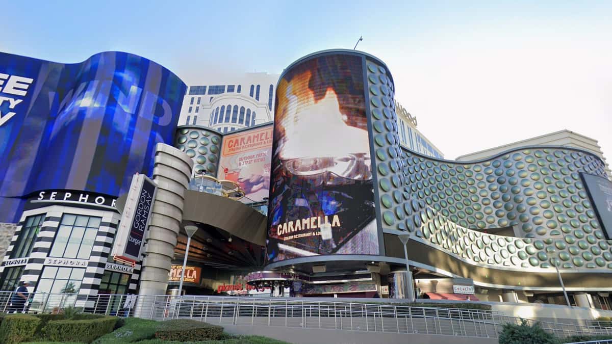 Planet Hollywood Bullnose 3D Billboard