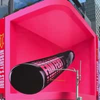 Benefit Cosmetics Mascara Spins Outward