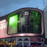 Call of Duty Soap MacTavish Breaks Door