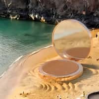 H&M Beauty Compact Powder Emerges on Beach