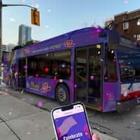 Toronto Transit Smartphone Changes Bus Theme