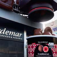 Verdemar Chocolate-Coating Raspberry Machine at Store