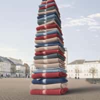 HEMA Stacked Folded Towels at Square
