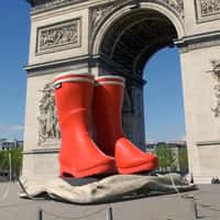 Aigle Red Boots Unveiled at Arc de Triomphe
