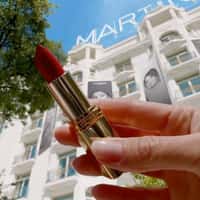 L'Oréal Lipstick Grabbed from Hanging Banner