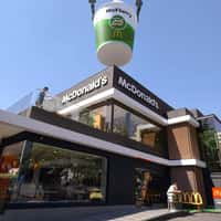 McDonald's Helicopter Delivers Sunday on Rooftop