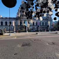 BPerfect Balloons Pop into Smaller Balloons