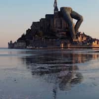 Celio Jeans Rest on Castle