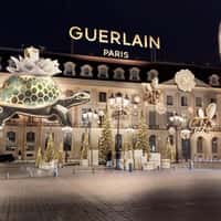 Guerlain Column Wrapped in Ribbon