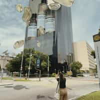 L'Oréal Building Showcases Hair Products