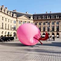 Nina Ricci Pink Apple Bounces at Plaza