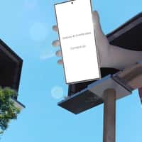 Samsung Galaxy Phone and Stylus Emerge from Billboards 