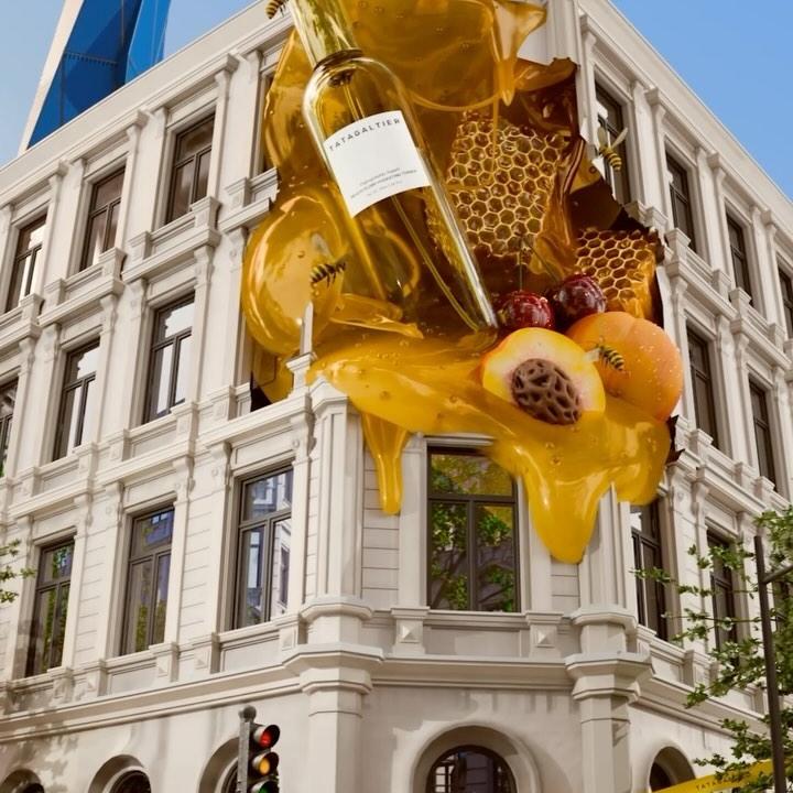 Tatagaltier Toner Honey Cascade in Urban Scene