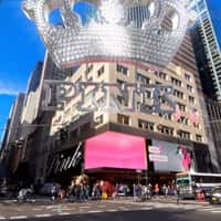 Victoria’s Secret PINK Giant Diamond Crown Floats