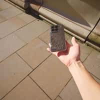 Xiaomi Phone Melts and Turns Into Liquid Silver