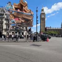 Amazon Giant Shopping Cart Rolls Through London