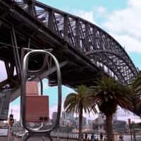 Samsung Giant Flip Phones as Newton's Cradle