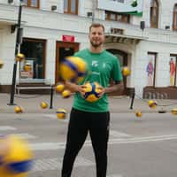 InPost CHKS Chełm Volleyballs Bounce Through Streets