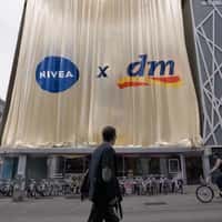 DM Giant Curtain Installation Teaser