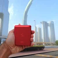 Motorola "Razr" Flips Dubai Landmarks