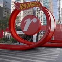 Renner Giant Hot Wheels Track On Street
