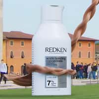 L’Oréal Groupe Shampoo Pulls Tower of Pisa