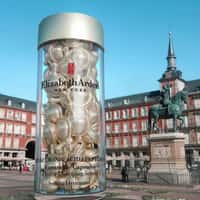 Elizabeth Arden Massive Bottle in Plaza Mayor