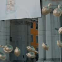 Elizabeth Arden Giant Bottle on Rua Augusta