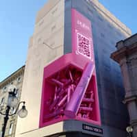 Pupa Milano Piazza del Duomo Turns Pink