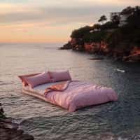 Hommey Bed Floats on Water