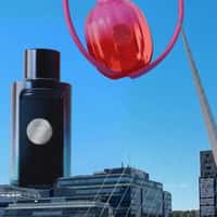 Banderas Perfumes Giant Claw Drops Giant Bottle