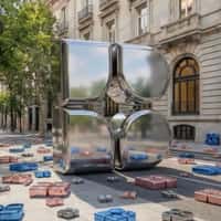 Brownie Logos Fall in Madrid