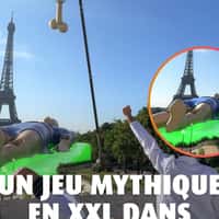 Étudiants en santé Giant "Operations" Game at Eiffel Tower