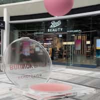 Revolution Giant Blush Bounces on Compact