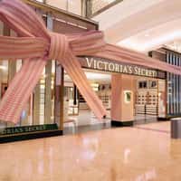 Victoria's Secret Giant Ribbon Unveils Store