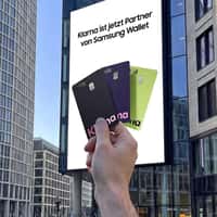Samsung Hand Gets Klarna Card From Billboard