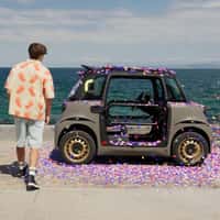 Citroën Swipe Triggers Background Change