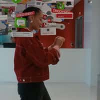 KitKat Break Frees Woman from Hovering Alerts