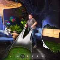 Samsung Screen Peeled to Reveal True Colors