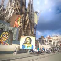 Tarek Alajlani Vazquez Drones Carry Paintings