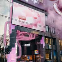 Maybelline Jars Flow Through Clear Tubes at DM