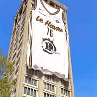 Stb Le Havre Giant Jersey Unfolds on Hotel Facade