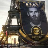 Lay’s Messi Chips Leaning on Eiffel Tower