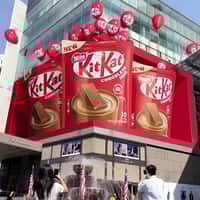 Kit Kat Packs Float on Balloons in Asian Cities
