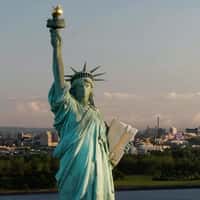 Victoria Beckham Bags Landing in Central Park