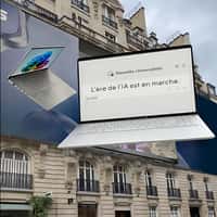 Asus Laptop Emerge From Billboard in Paris