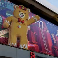Breuninger Gingerbread Bear Cheerfully Waving