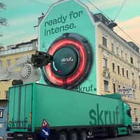 Skruf Container Loaded on Building Wall Device