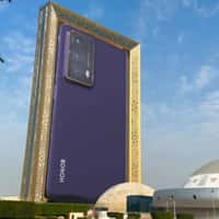 Honor Flip Phone Unfolds in Dubai Frame