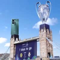 Oppo Phone and Trophy Unveil at Tower Bridge